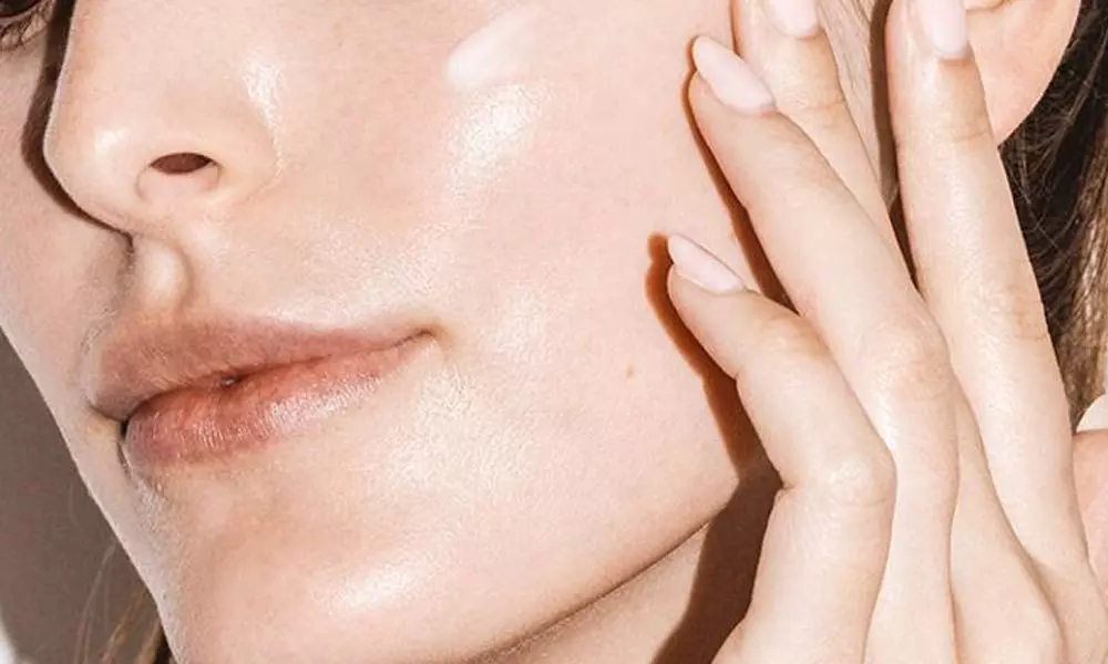 source: https://www.thehansindia.com/life-style/health/hydration-is-key-to-a-healthy-skin-611367