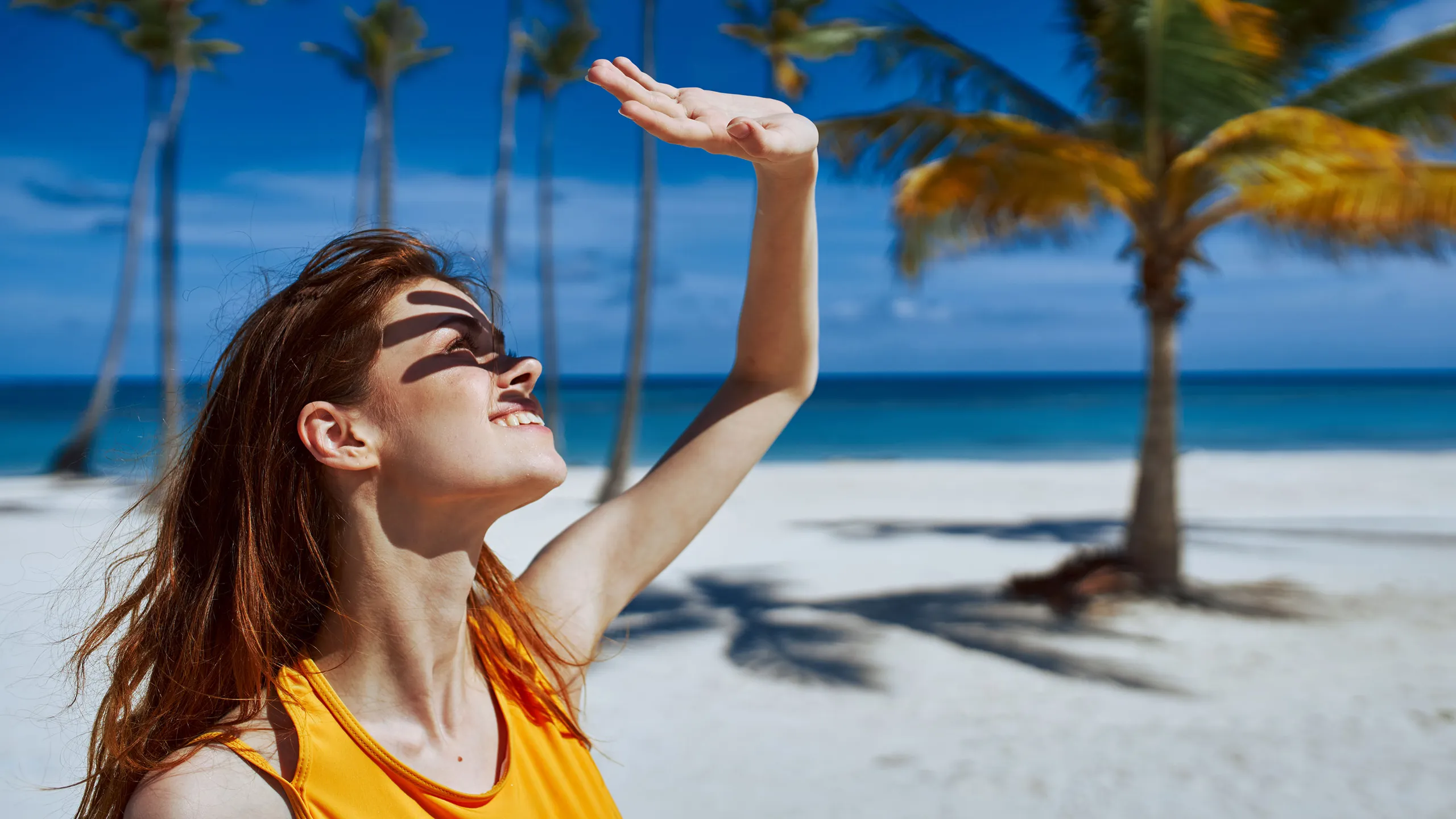 Sumber foto: https://www.allure.com/story/sun-protection-sunscreen-dermatologist-guide-for-summer